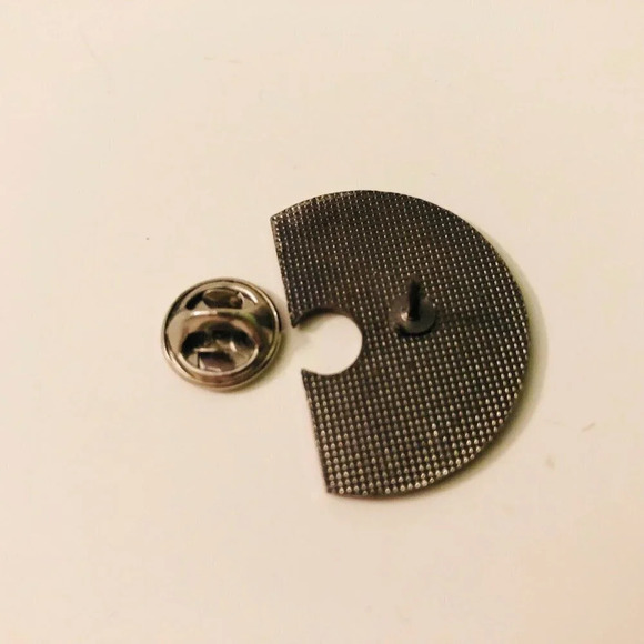 VNEA Valley National 8 Ball Pool  League Pin - Picture 3 of 9